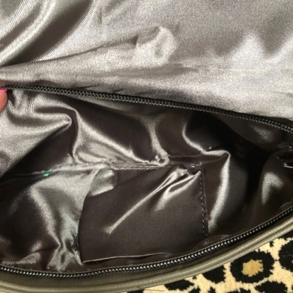 Faux‎ leather clutch - Picture 3 of 3